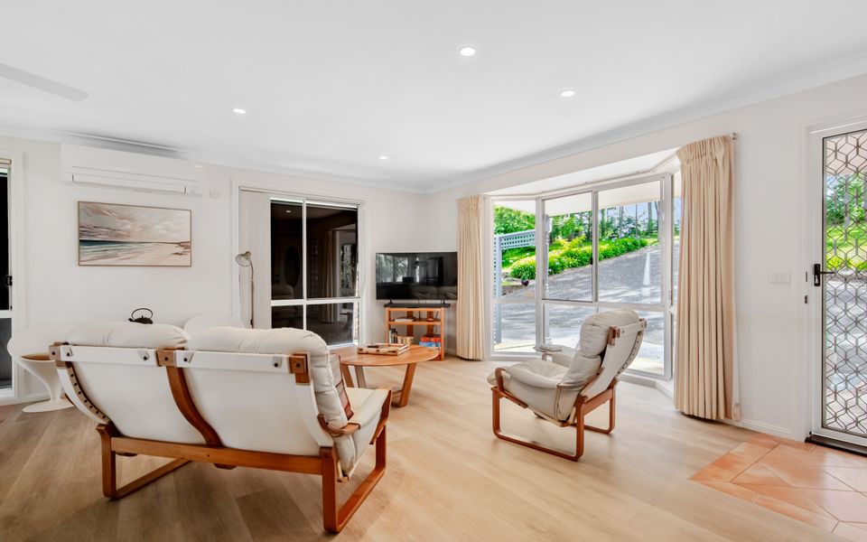 Northside Escape By The Pool