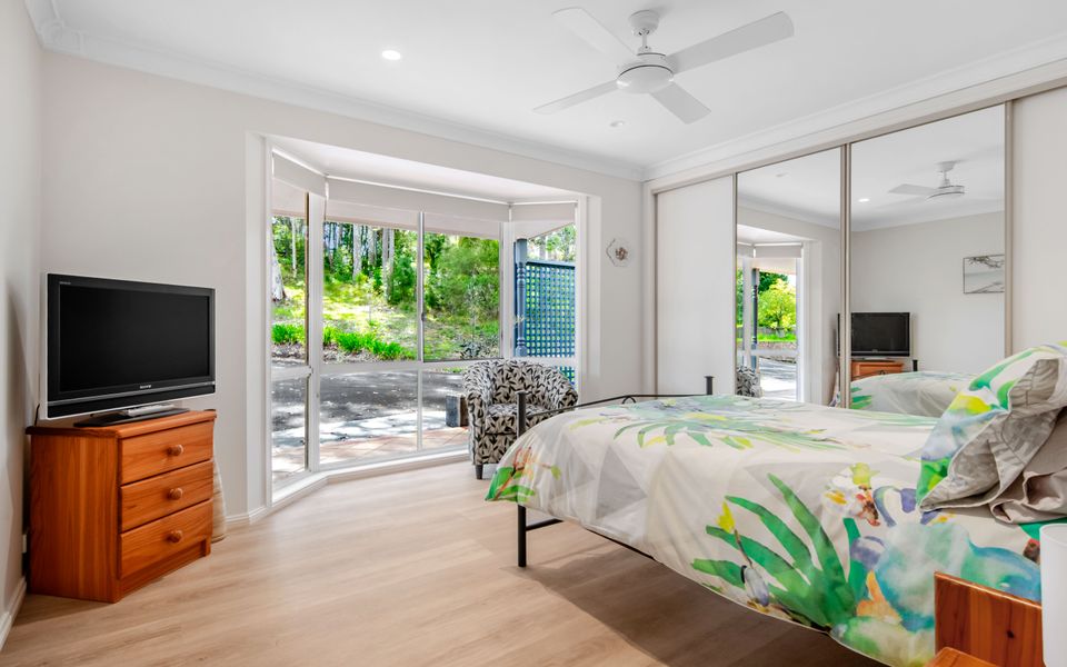 Northside Escape By The Pool