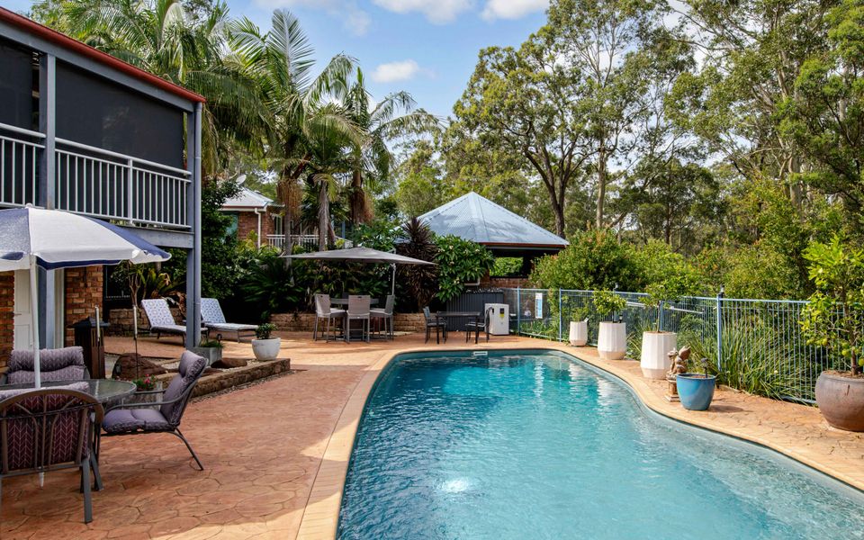 Northside Escape By The Pool