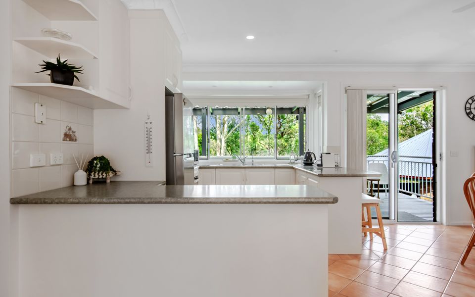 Northside Escape By The Pool