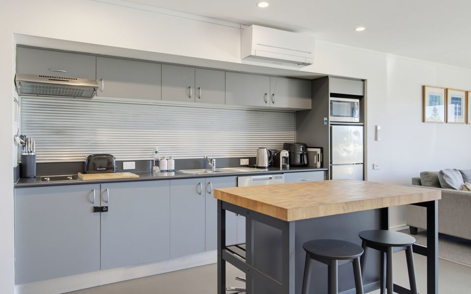 109-202-208 Beach Road, Batehaven