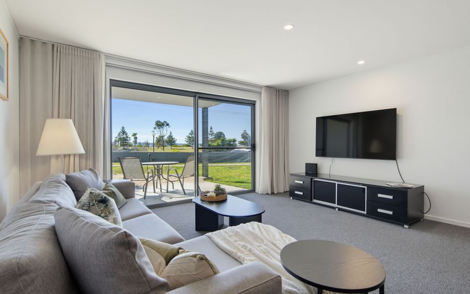 109-202-208 Beach Road, Batehaven