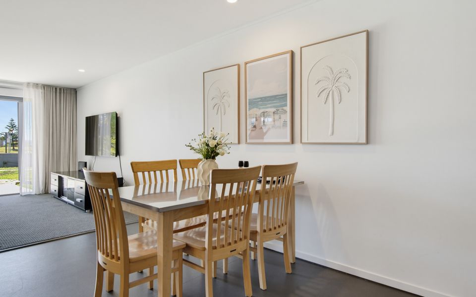 109-202-208 Beach Road, Batehaven