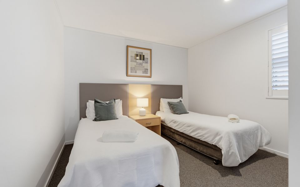 109-202-208 Beach Road, Batehaven