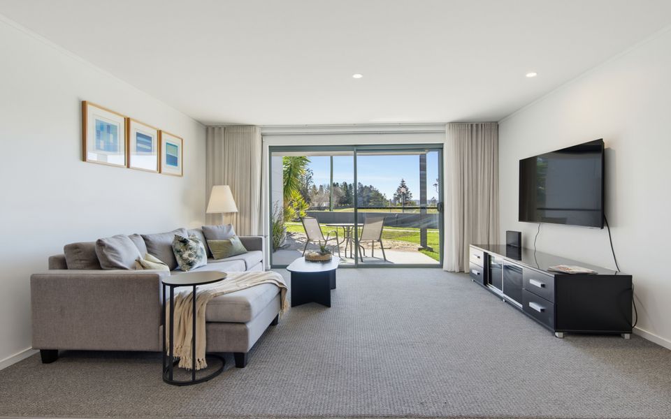 109-202-208 Beach Road, Batehaven