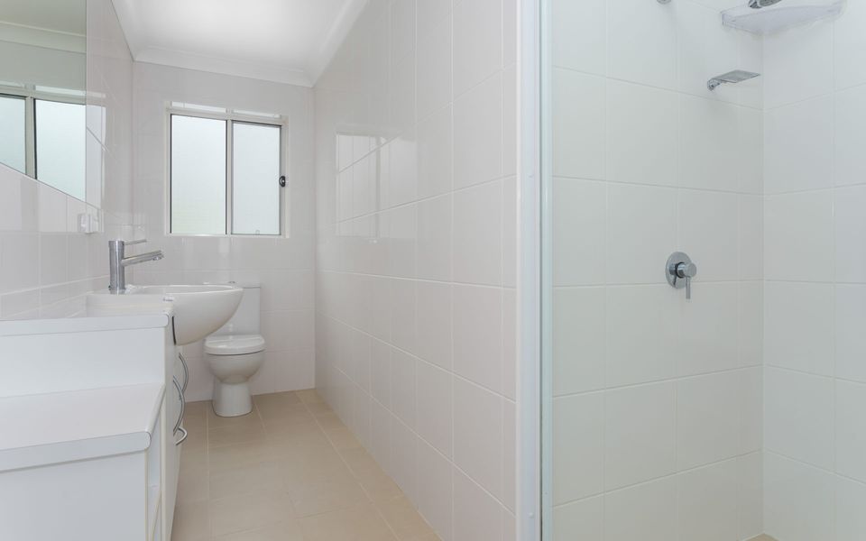 Beachfront Duplex on Denhams – PID-STRA-35842