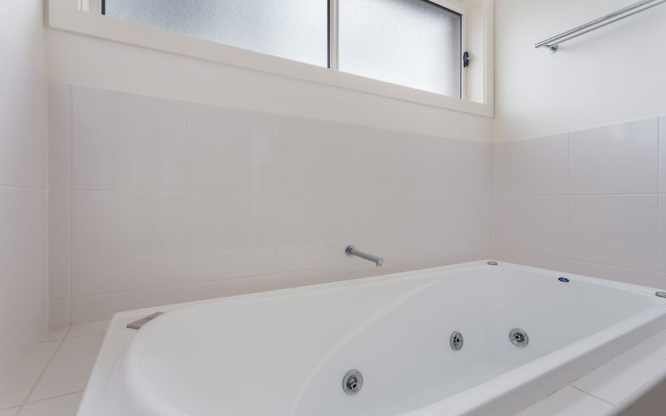 Beachfront Duplex on Denhams – PID-STRA-35842