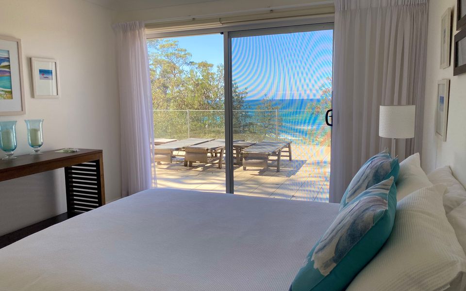 Beachfront Duplex on Denhams – PID-STRA-35842