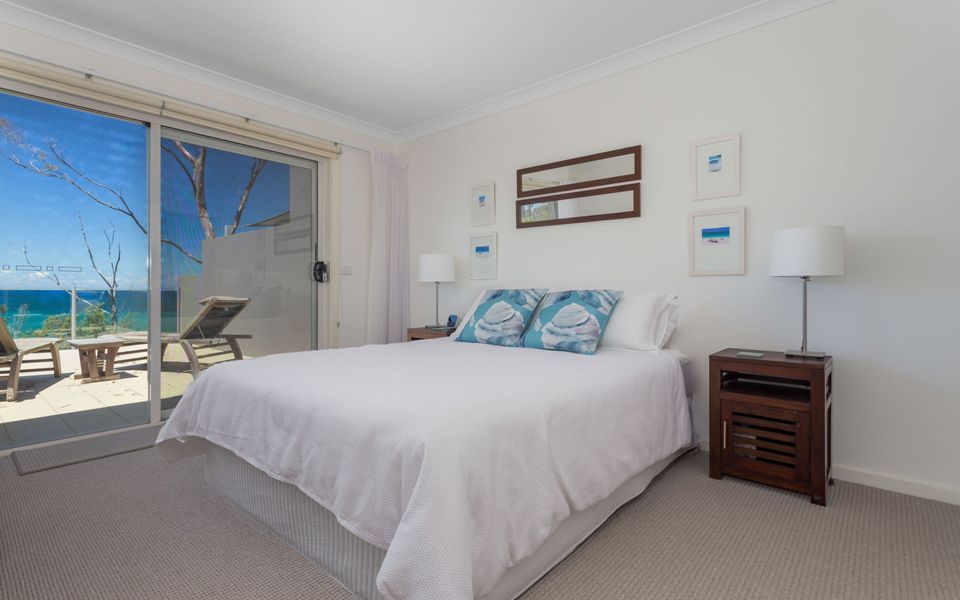 Beachfront Duplex on Denhams – PID-STRA-35842