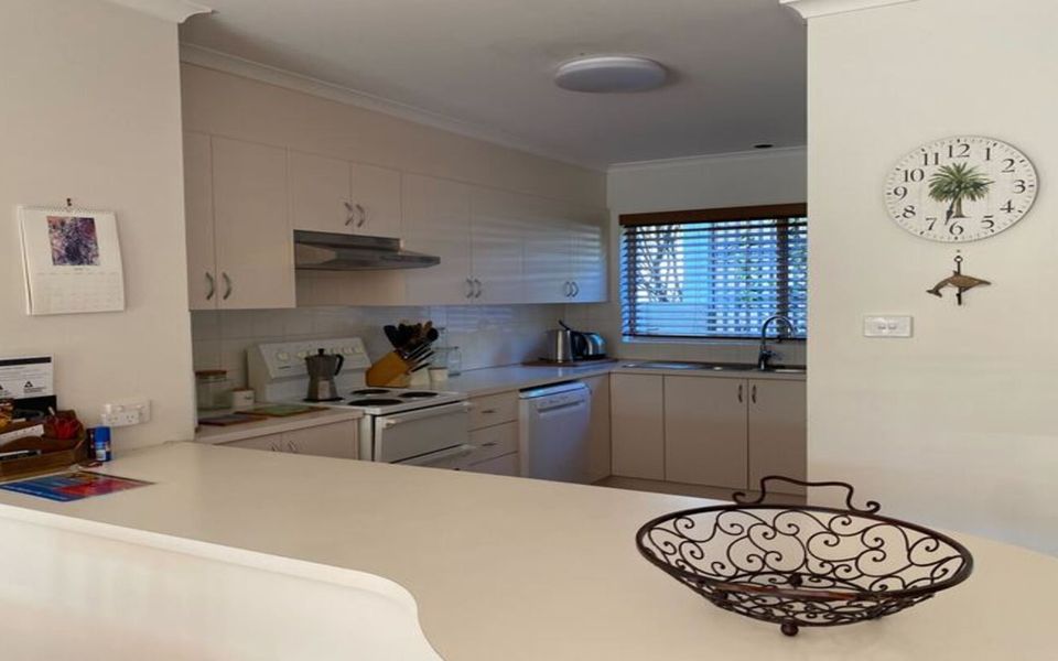 Bos’n’s on Wimbie Beach Unit Twenty Five