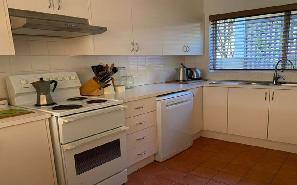 Bos’n’s on Wimbie Beach Unit Twenty Five