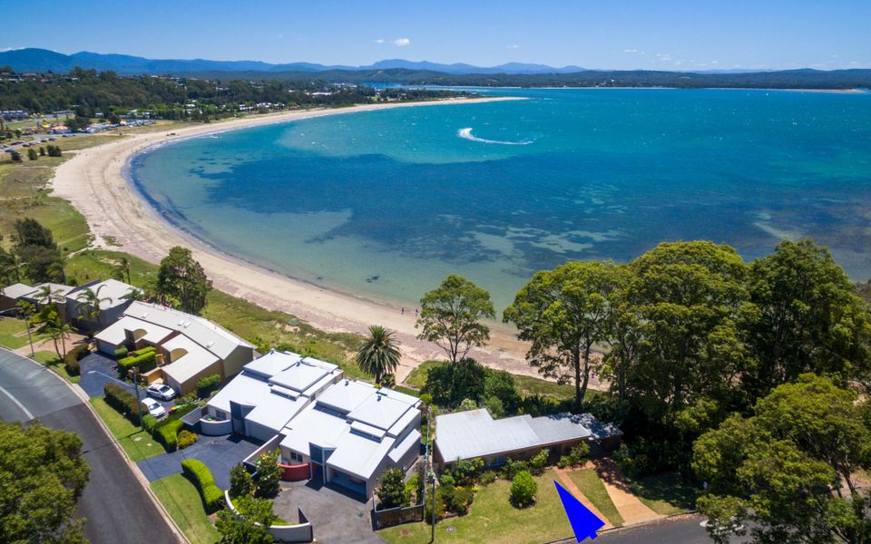 ‘Nandina’ Coastal Clifftop Lookout