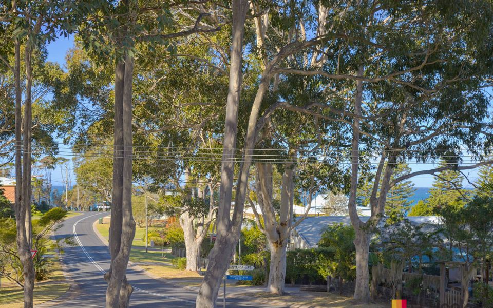 The Blue House at Durras