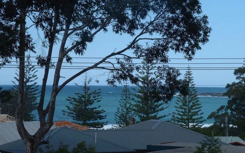 The Blue House at Durras
