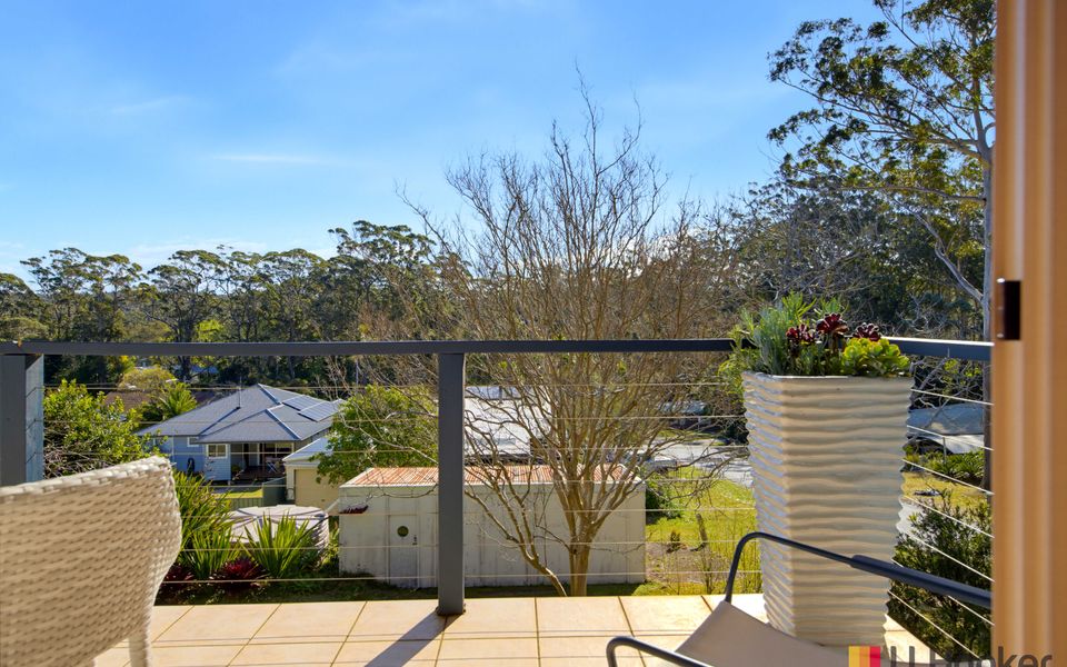 The Blue House at Durras