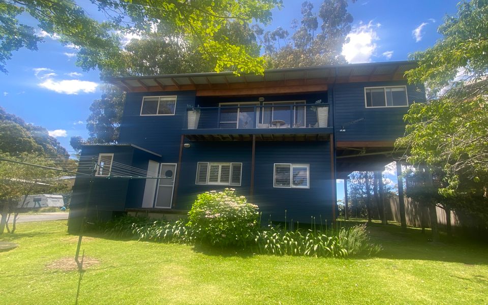 The Blue House at Durras