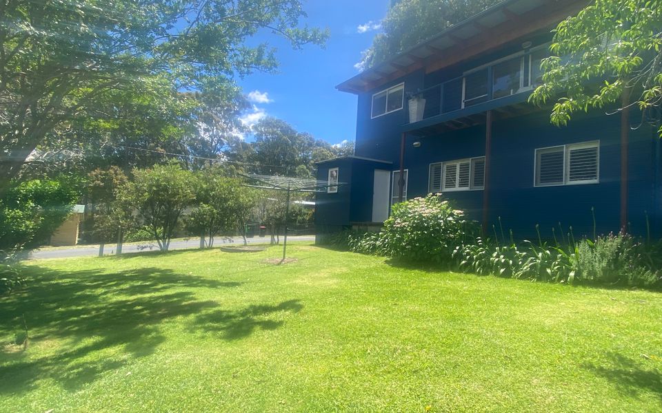 The Blue House at Durras