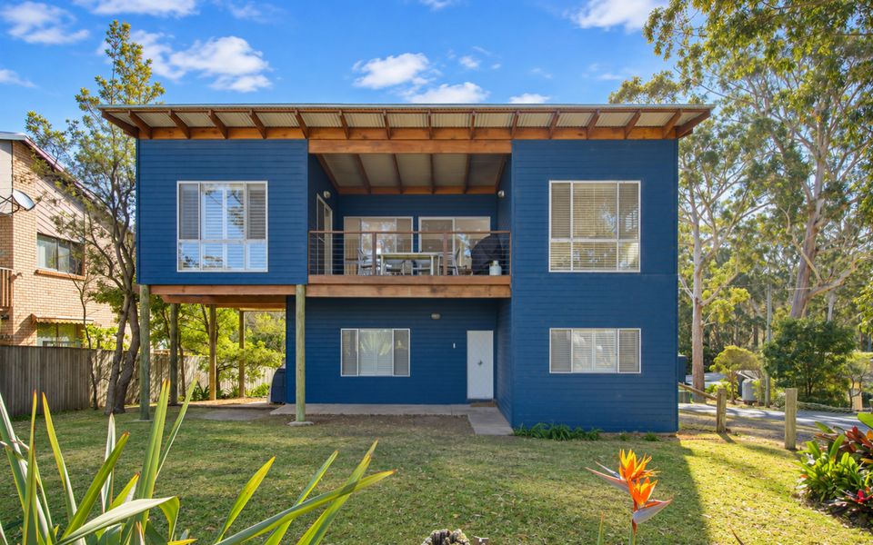 The Blue House at Durras