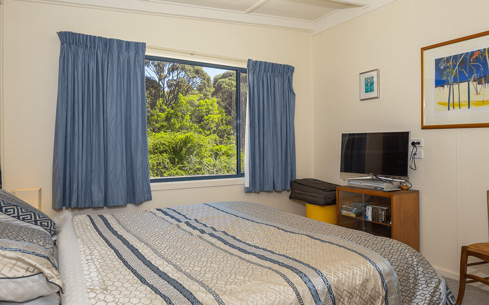 104 Tallawang Avenue, Malua Bay