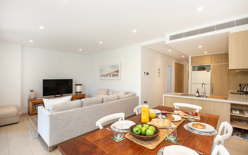 Obsidian Blue Huskisson