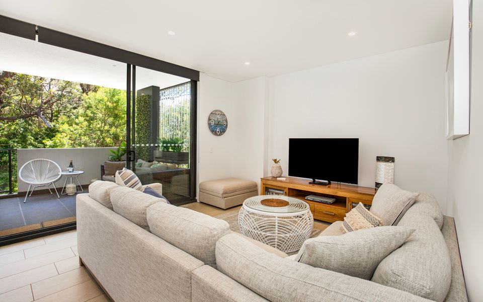 Obsidian Blue Huskisson