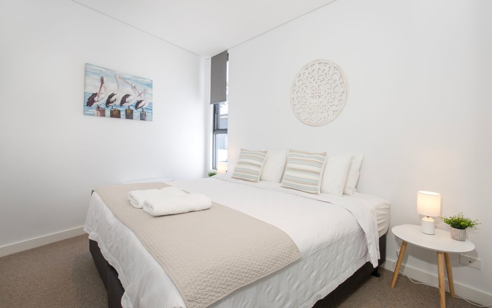 Obsidian Blue Huskisson