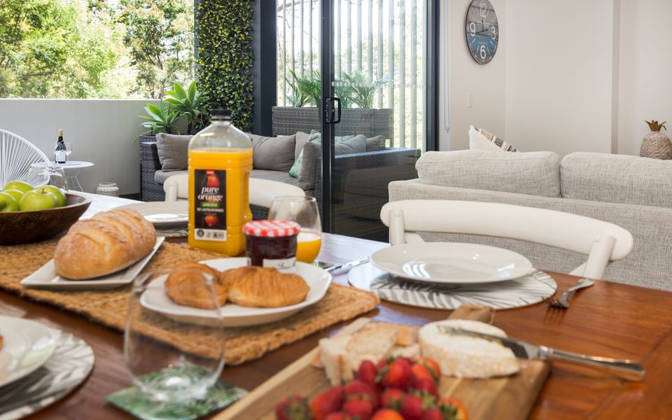 Obsidian Blue Huskisson