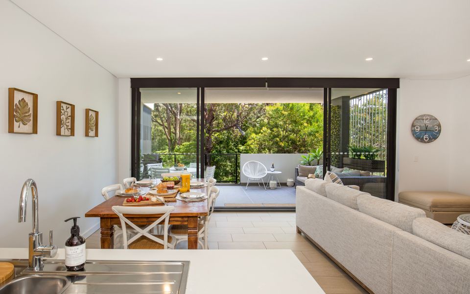 Obsidian Blue Huskisson