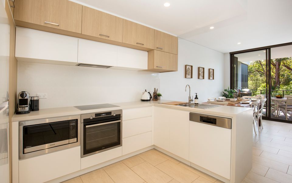 Obsidian Blue Huskisson