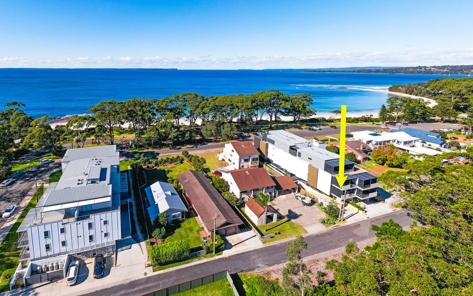 Obsidian Blue Huskisson