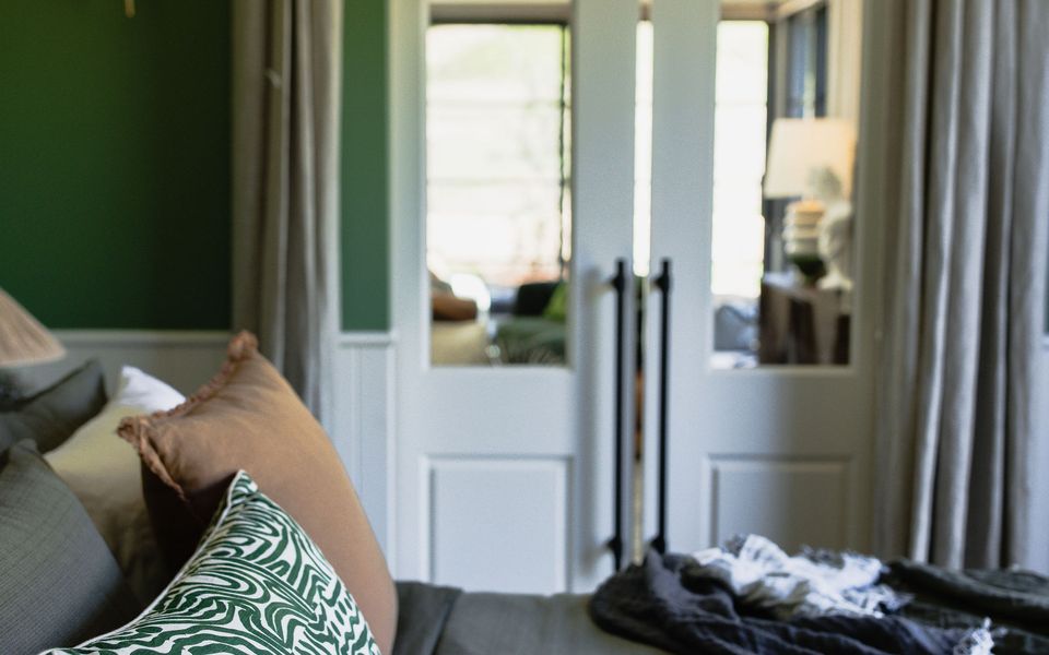 Latitude South Coast - south coast holiday accommodation main bed