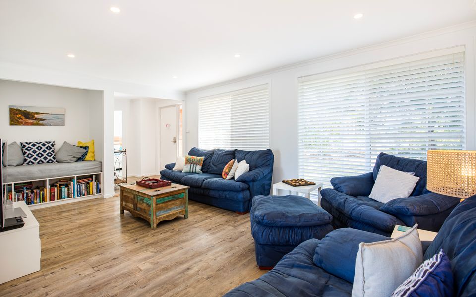 Latitude South Coast - accommodation jervis bay living room