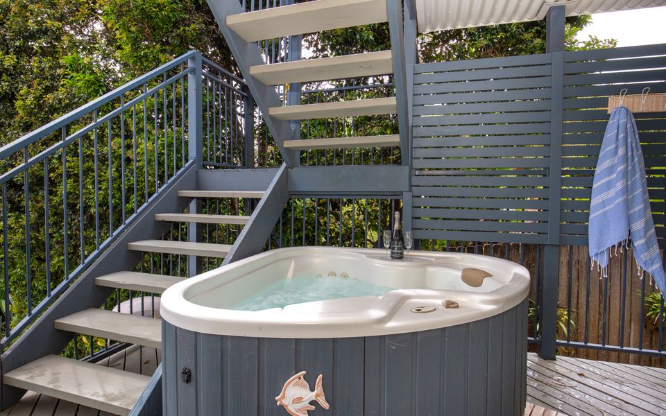 Latitude South Coast - Vincentia holiday rentals outdoor spa