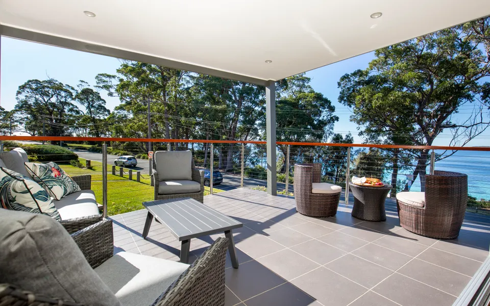 Latitude south coast - jervis bay accommodation balcony overlooking beach