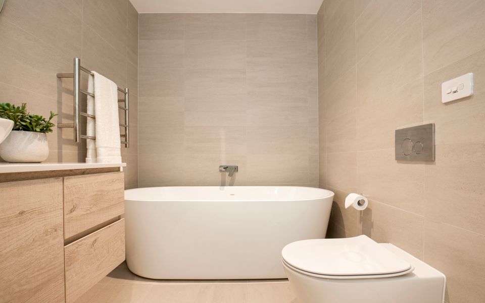 Latitude South Coast - jervis bay holiday rentals bathroom with bathtub