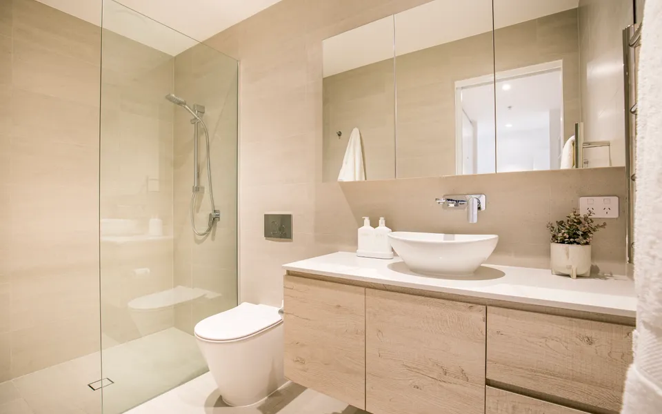 Latitude South Coast - jervis bay holiday rentals bathroom with shower