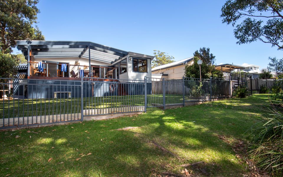 Latitude South Coast - vincentia pet friendly accommodation back couryar