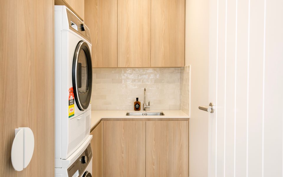 Latitude South Coast - jervis bay holiday rentals laundry with washer and dryer