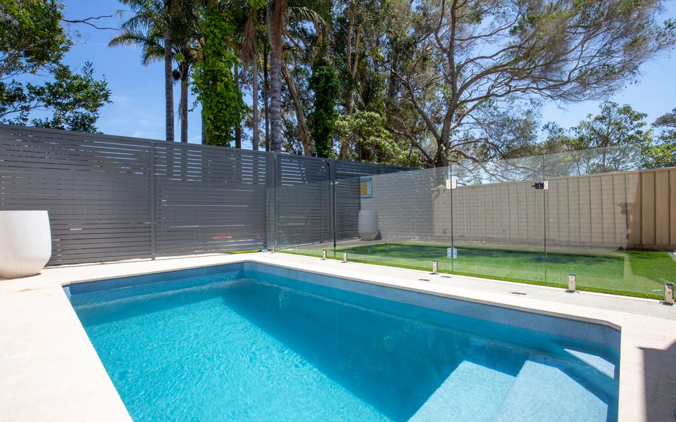 Latitude South Coast - jervis bay holiday rentals pool