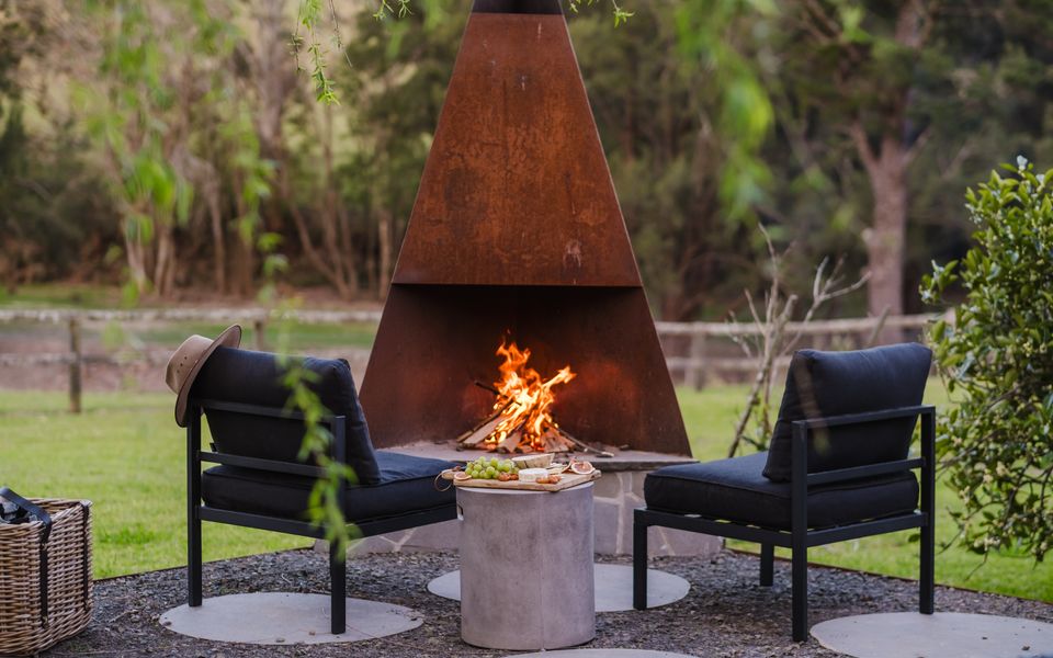 Latitude south coast - berry south coast accommodation foutdor fire pit