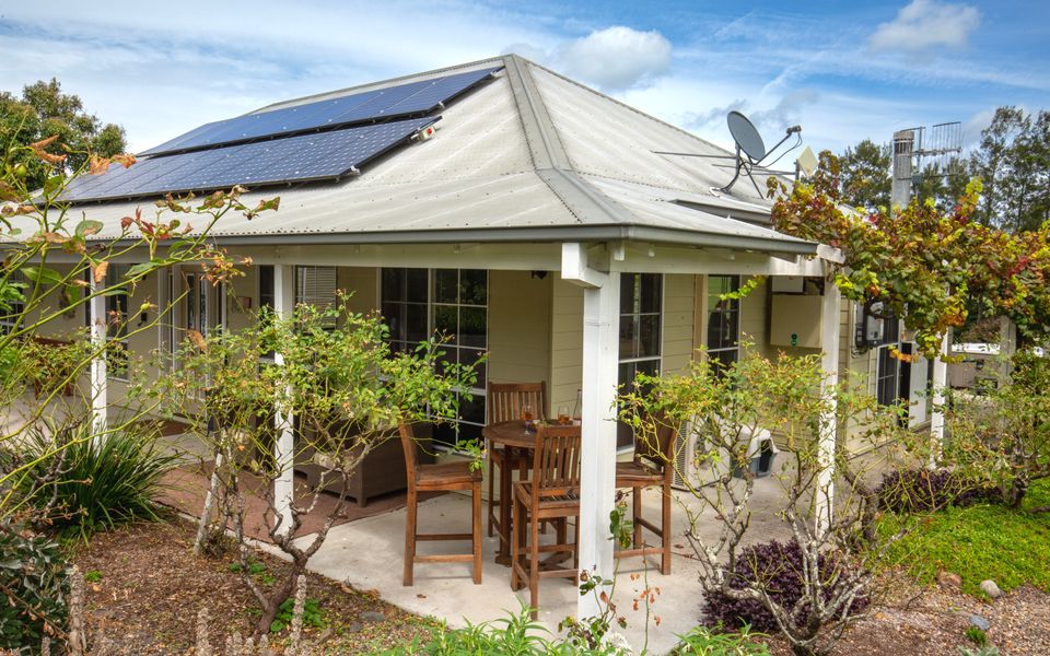 The Byres – Quaint Country Cottage with EV Charger