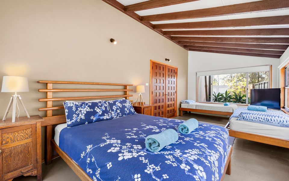 El Cid – By Latitude South Coast