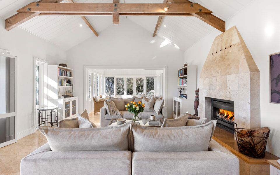 Mulgrave House – By Latitude South Coast