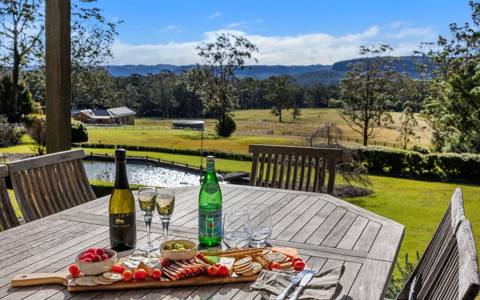 Mulgrave House – By Latitude South Coast