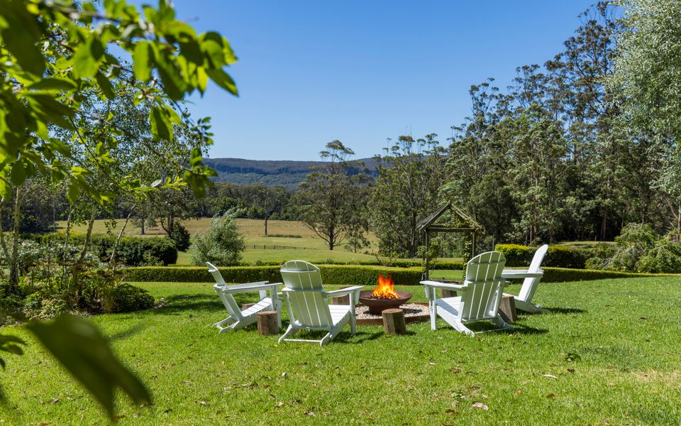 Mulgrave House – By Latitude South Coast