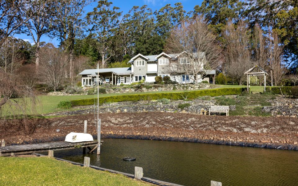 Mulgrave House – By Latitude South Coast