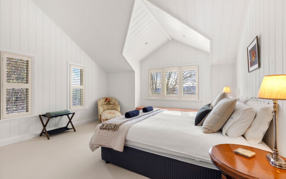 Mulgrave House – By Latitude South Coast