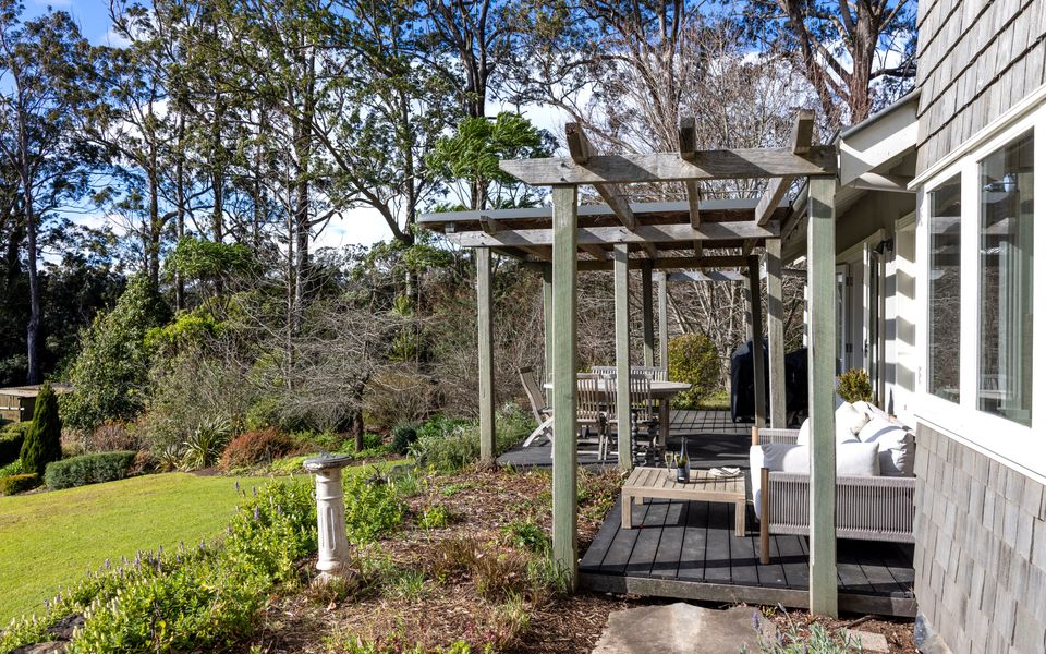 Mulgrave House – By Latitude South Coast