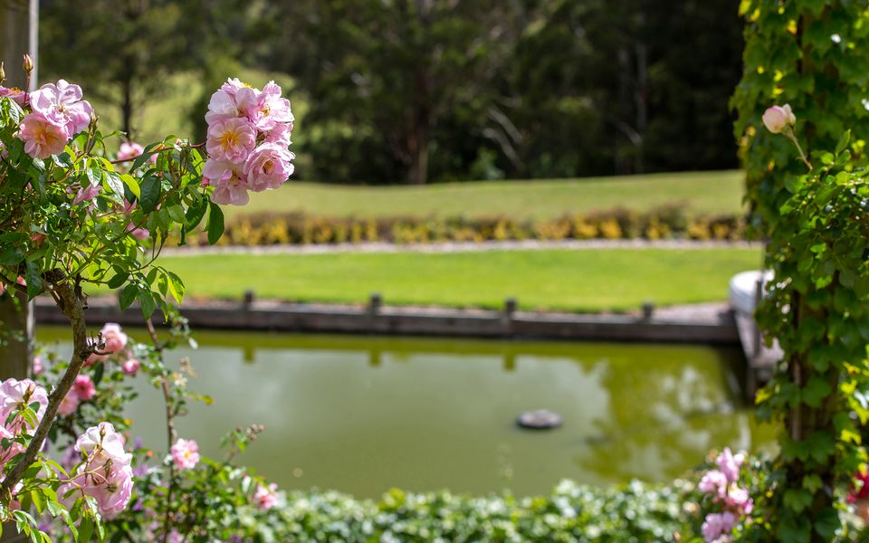 Mulgrave House and Cottage – By Latitude South Coast