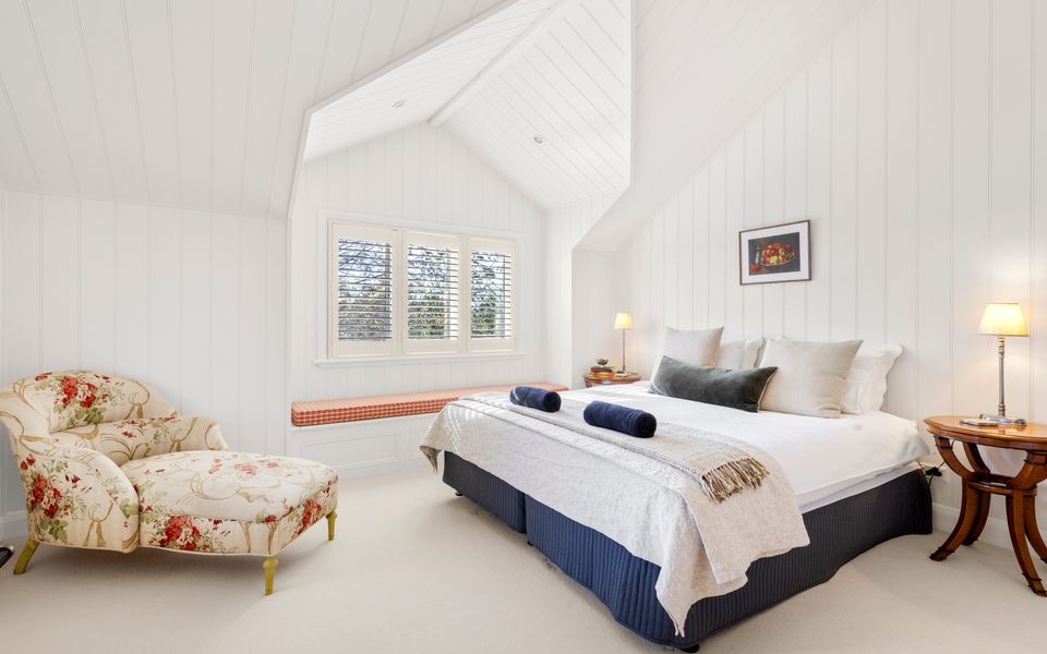 Mulgrave House and Cottage – By Latitude South Coast